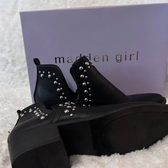 Madden Girl Black Studded Ankle Bootie Sz 8 - Picture 8 of 10